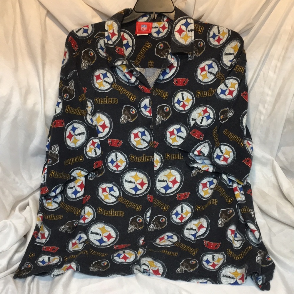 NWOT NFL brand Men’s Pittsburgh Steeler camp shirt